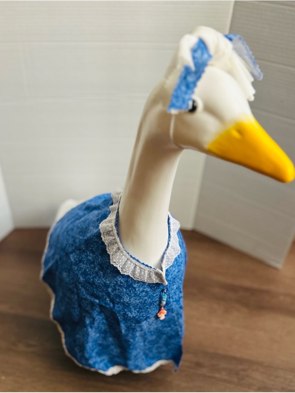 Porch goose outfit23-26”